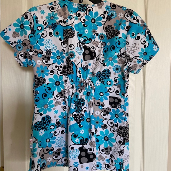 Scrub Top - Picture 3 of 3